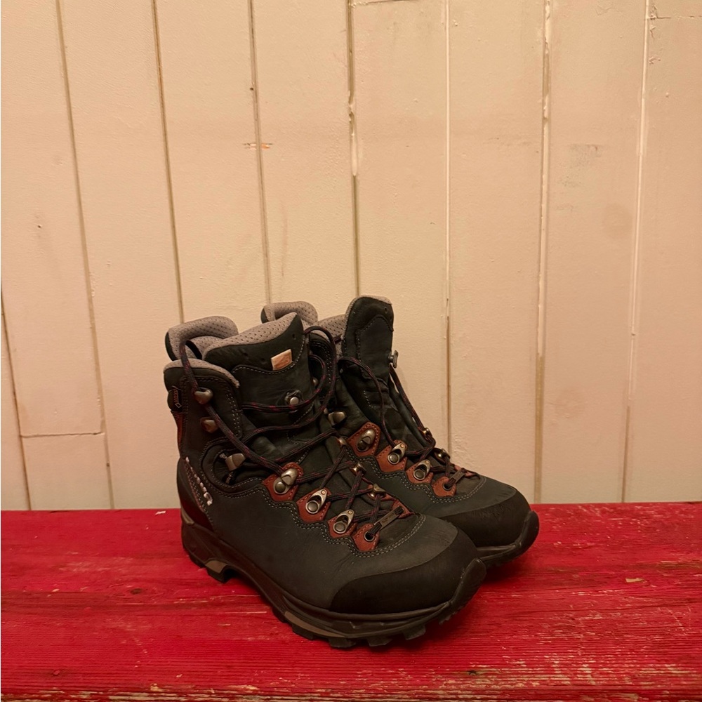 Women’s Lowa Mauria evo Gtx - Durable Outdoor Trail Boots
